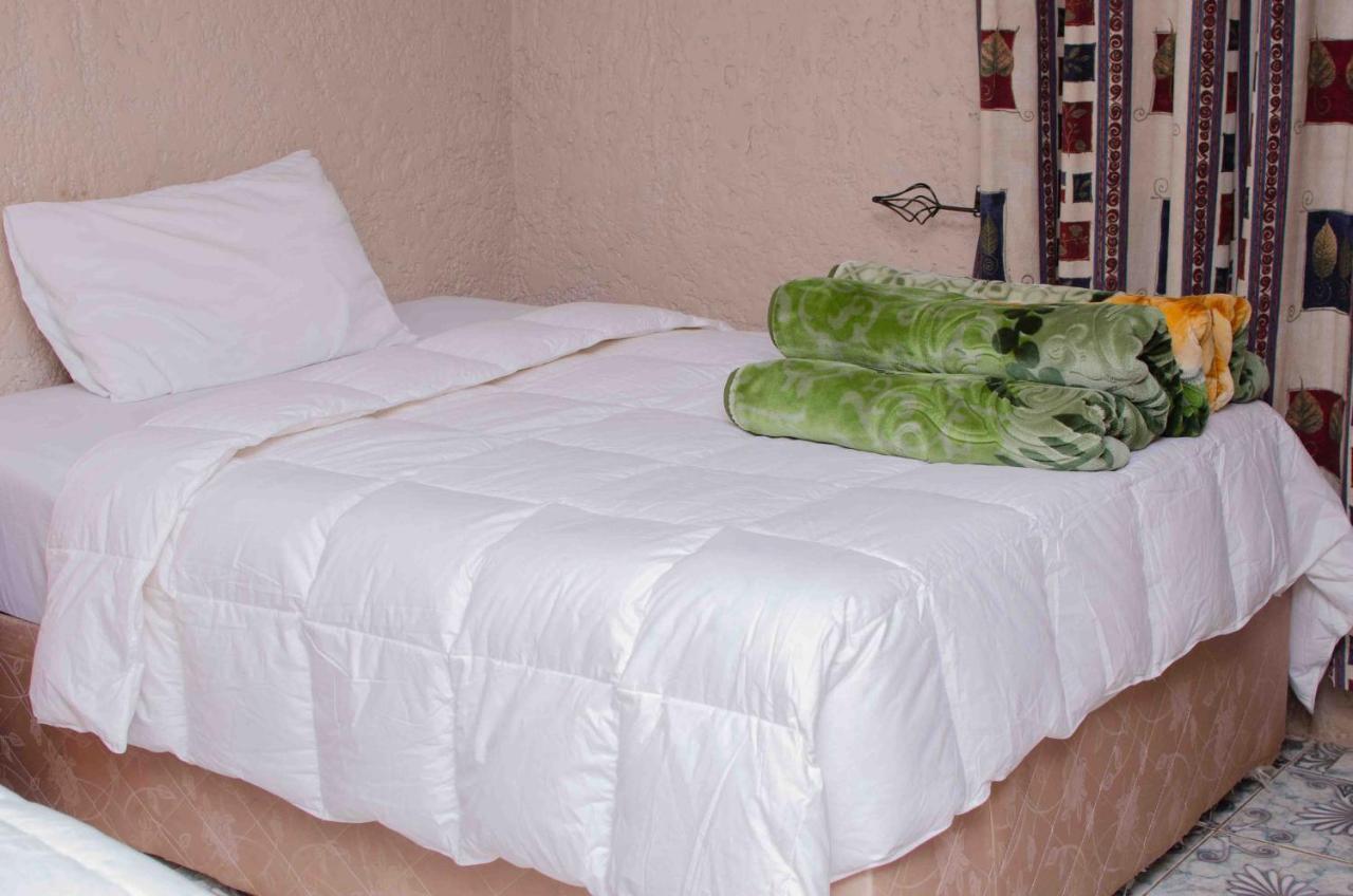 The Graceland Guesthouse Bluff Hill Екстериор снимка