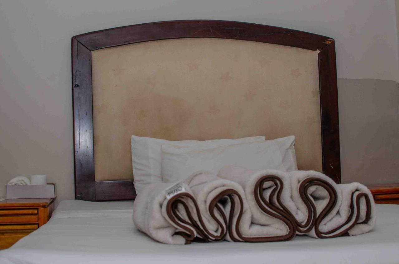 The Graceland Guesthouse Bluff Hill Екстериор снимка